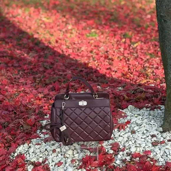 Badgley Mischka Vegan Plum Leather Quilted Tote Bag New - Picture 5 of 9